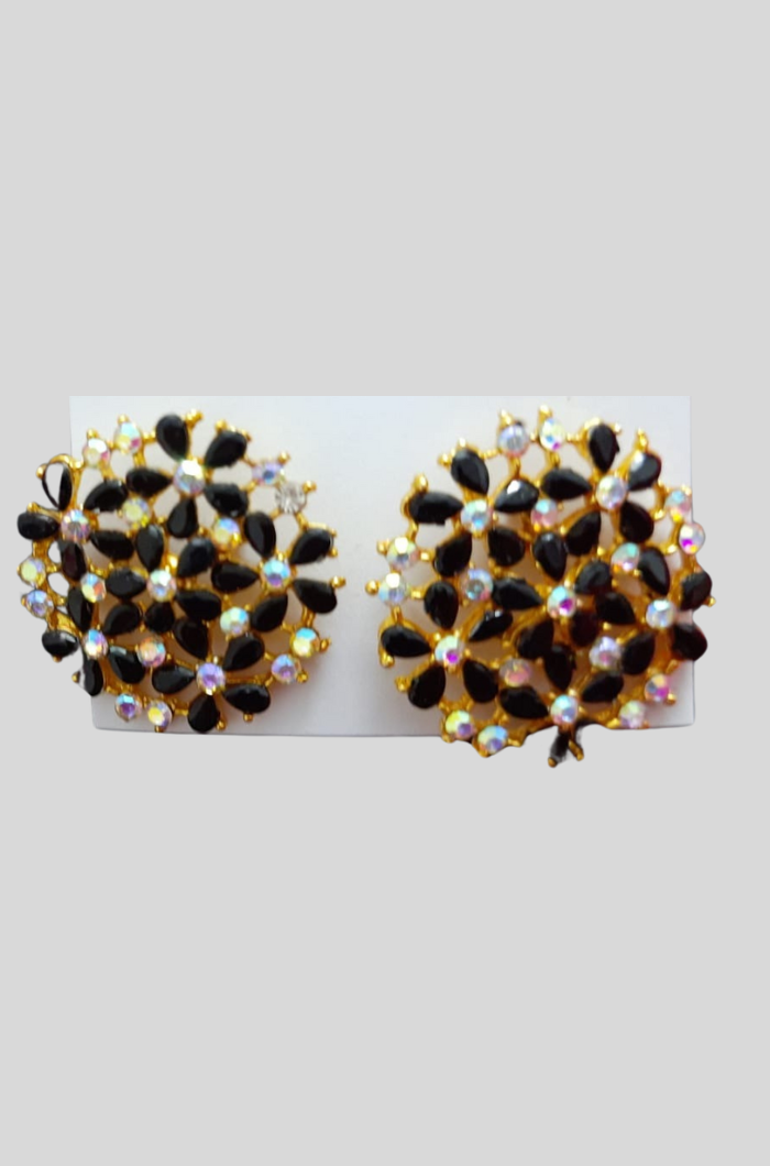 Round Shaed Floral studs